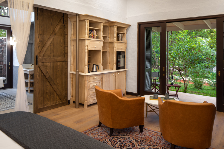 Mbano Manor Hotel lounge view